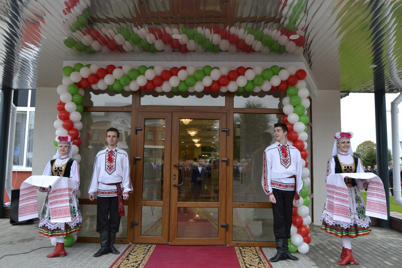 Дубровно, дубровенский, открытие фонтана, ЗАГС, детская площадка