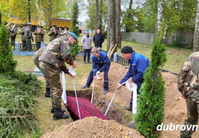 Фотофакт: В аг. Зарубы перезахоронили останки бойцов Красной армии