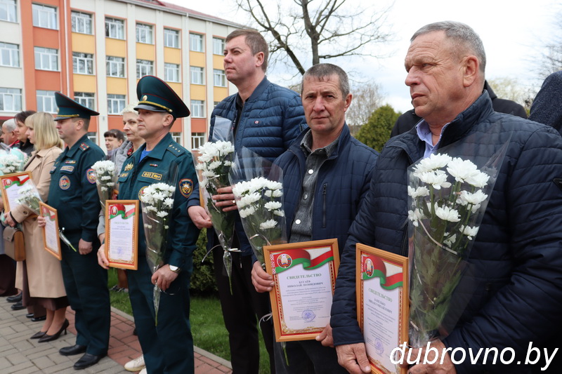 Дубровно, доска почета