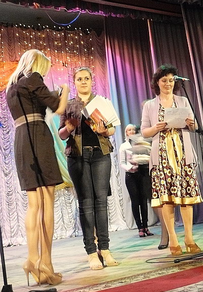 dubrovno_parad-sozvesdiy_2012_zvezda_molodezhnyy-festival-46