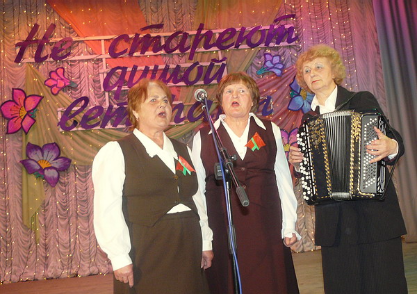 dubrovno_vitebskaya-oblast_festival-pensionerov_pensioner_koncert_pozhilyye-ludi-19