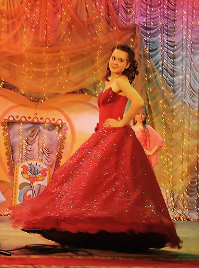 dubrovno_karina-dragel_shou_konkurs-krasoty_zolusgka_miss_devushka-41