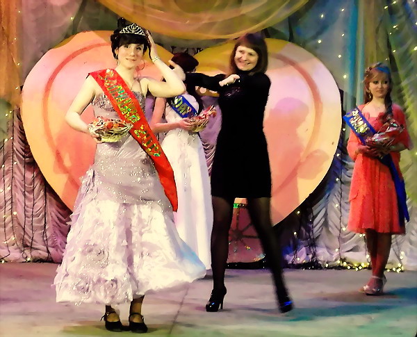 dubrovno_shou_konkurs-krasoty_zolusgka_miss_devushka-30