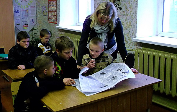 Дубровно, Буда, Станиславово, школа, каникулы, лагерь, дети, газета Днепровская правда