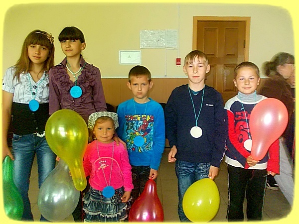 Дубровно, Дубровенский район, Буда, деревня, агрогородок, дети, праздник, сладкоежка, радость, сладкое, вкусно, еда, конфеты, улыбка
