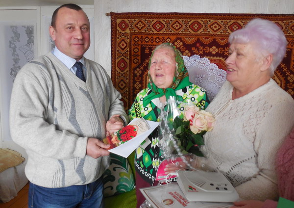 Дубровно,Дубровенский,долгожители,почет,подарки,юбилей
