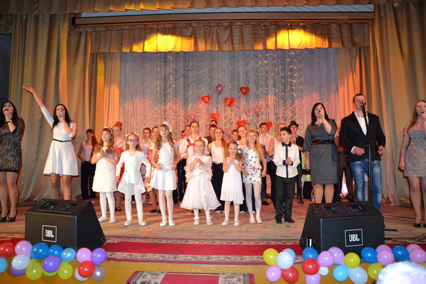 Дубровно,Дубровенский,весна, праздник,цветы,женщины,