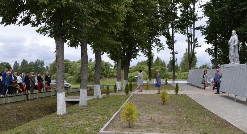 Дубровно,день Независимости, Петрики, память