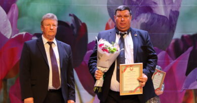 Дубровно, труд, награды