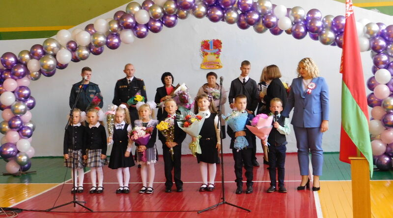 Дубровно, школа, линейка