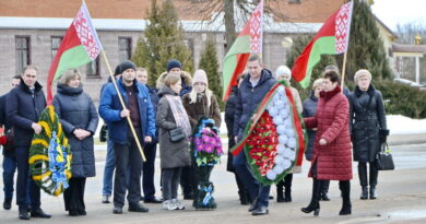 Дубровно, память, возложение