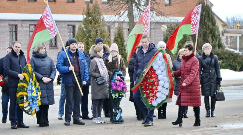 Дубровно, память, возложение