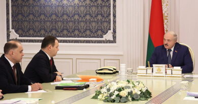 Дубровно, президент, зарплаты
