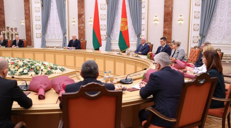 Президент, награды,цели и задапчи