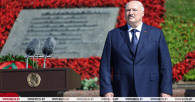 Лукашенко: мы за то, чтобы Беларусь была мирной, но готовиться надо ко всему