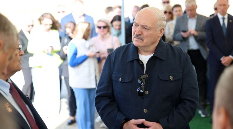 Александр Лукашенко назвал урожай на полях достойным, несмотря на непростой год