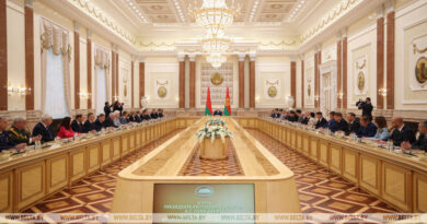 О смыслах Дня народного единства. Лукашенко проводит большую встречу с идеологическим активом и экспертами