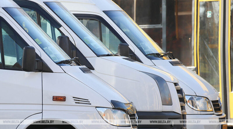 В Беларуси с 1 ноября в городских маршрутках будет возможна безналичная оплата проезда В Беларуси с 1 ноября в городских маршрутках будет возможна безналичная оплата проезда