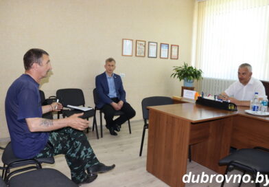 Председатель Дубровенского райисполкома провел личный прием граждан в аг. Зарубы