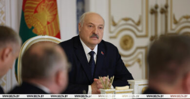 Лукашенко поручил КГК и МВД проверить спортивные клубы в Беларуси Лукашенко поручил КГК и МВД проверить спортивные клубы в Беларуси