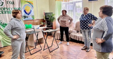 Работники Дубровенского ТЦСОН помогают надышать здровье